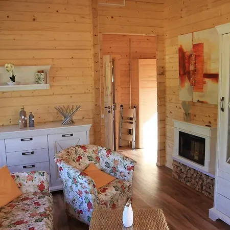 Ferienhaeuser Seeblick Nyaraló