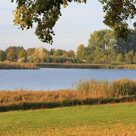 Ferienhaeuser Seeblick Nyaraló