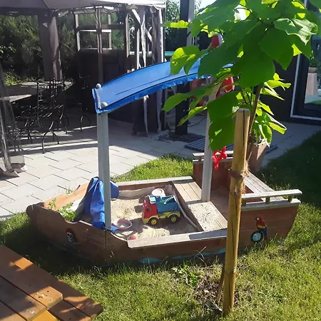 Ferienhaeuser Seeblick * Langenhagen (Ludwigslust-Parchim)